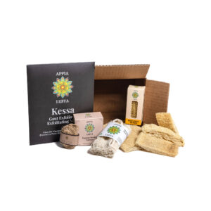 Ce Coffret renferme 7 articles différents, un assortiment d'éponges et d'accessoires pour le corps, de la tête aux pieds. Éponge Luffa 15 cm Gant noir Exfoliant Éponge Konjac Serviette Sisal Rondelle Luffa Brosse à ongles Petite Éponge d'agave